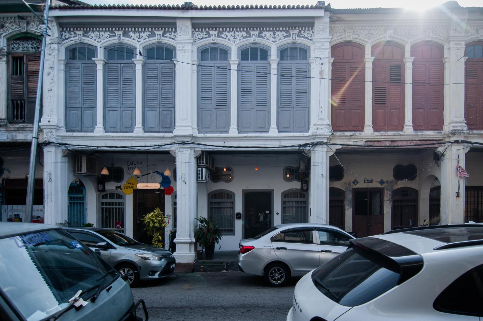 Отель Aayu Melayu George Town Penang Экстерьер фото